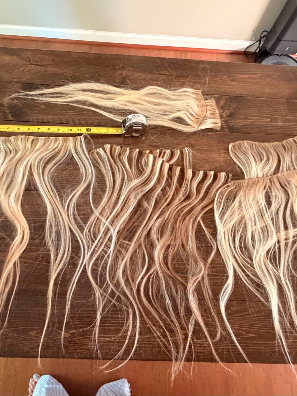 5 Bombshell Weft extensions for sew in